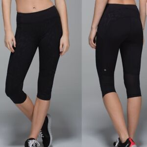 Lululemon Black Animal Swirl Luxtreme stash It Crop Leggings Size 4